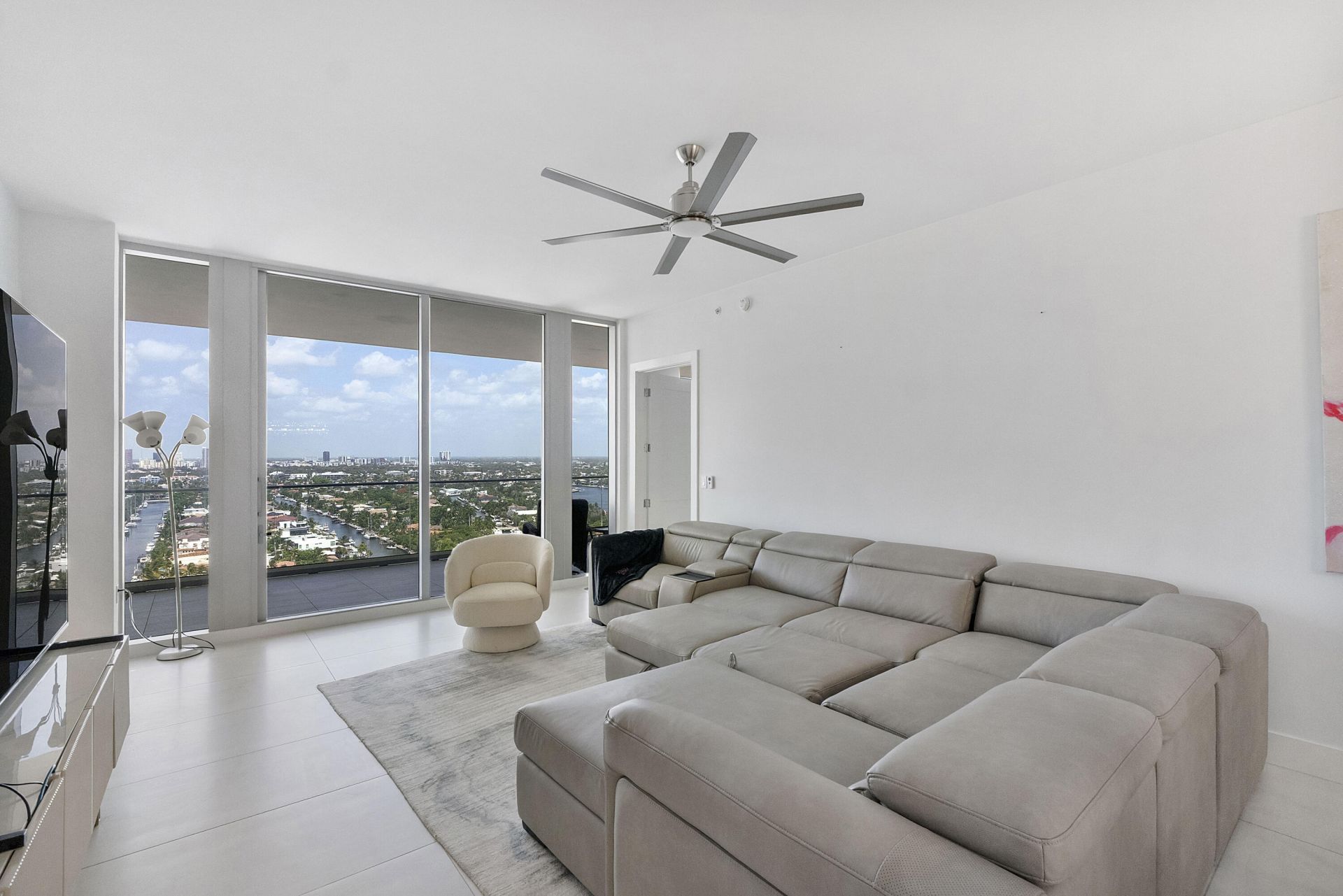 153 N Seabreeze Boulevard N, Unit 1803, Fort Lauderdale, FL 33304 Photo