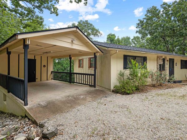 1 Boanna Drive, Cherokee Village, AR 72529
