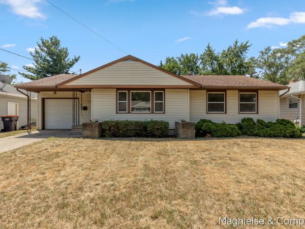 4431 Burgis Avenue SE, Grand Rapids, MI 49508
