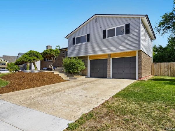 11622 W 71st Avenue , Arvada, CO 80004