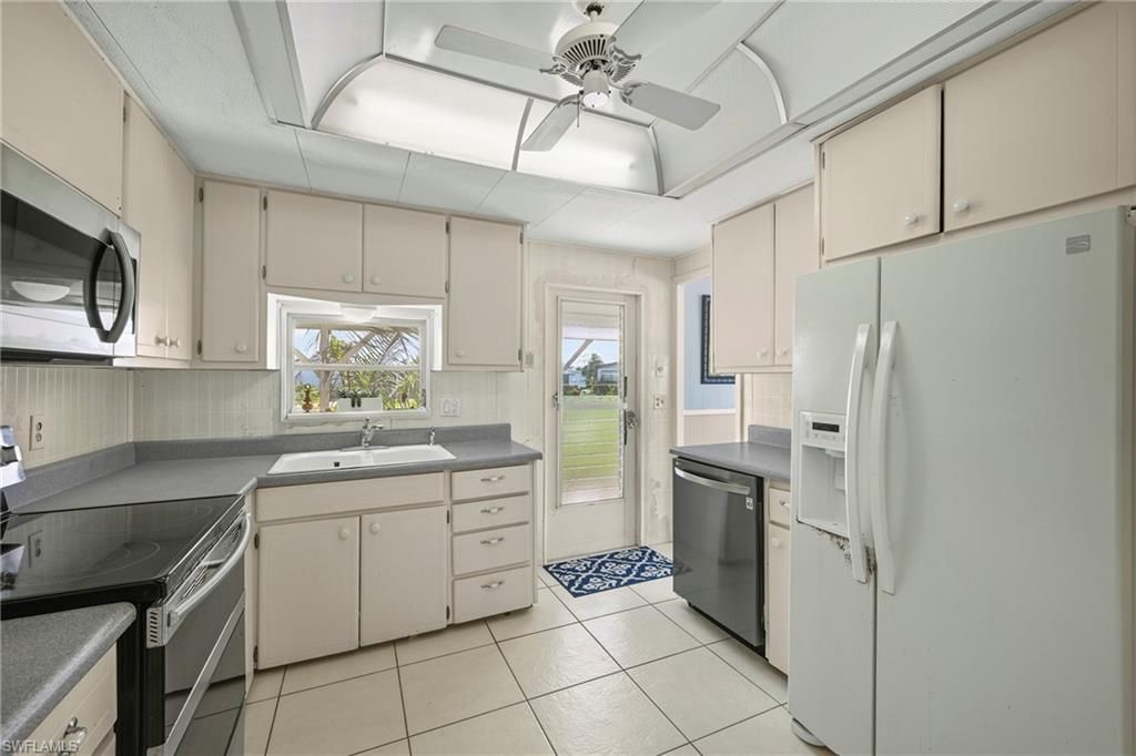 1 Cannes Dr, Naples, FL 34112 Photo