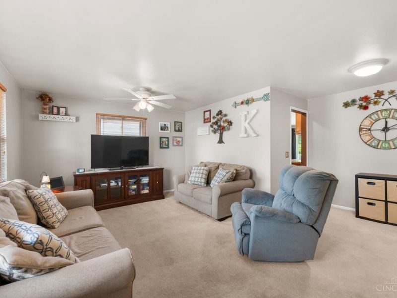 1733 Beaver Creek Lane, Kettering, OH 45429 Photo 4