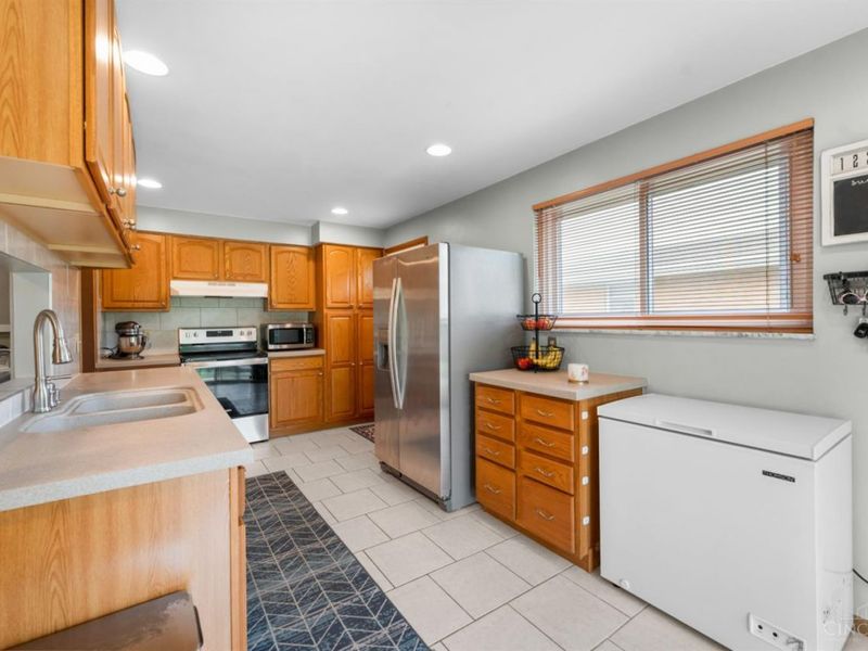 1733 Beaver Creek Lane, Kettering, OH 45429 Photo 9
