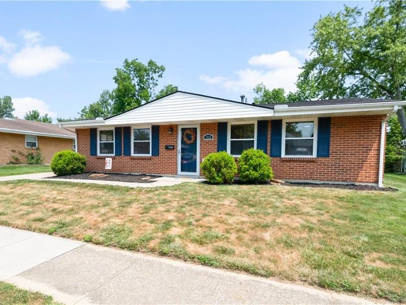 1733 Beaver Creek Lane, Dayton, OH 45429 Photo 2