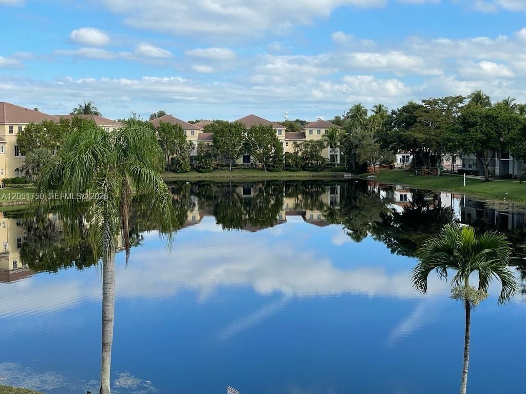 250 Jacaranda Dr , Unit 302, Plantation, FL 33324 Photo