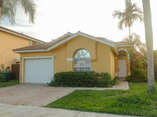 14750 SW 156TH Avenue, Miami, FL 33196
