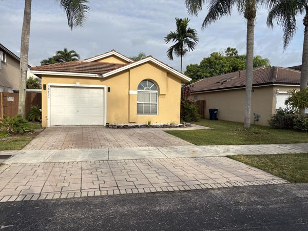 14750 SW 156TH Avenue, Miami, FL 33196