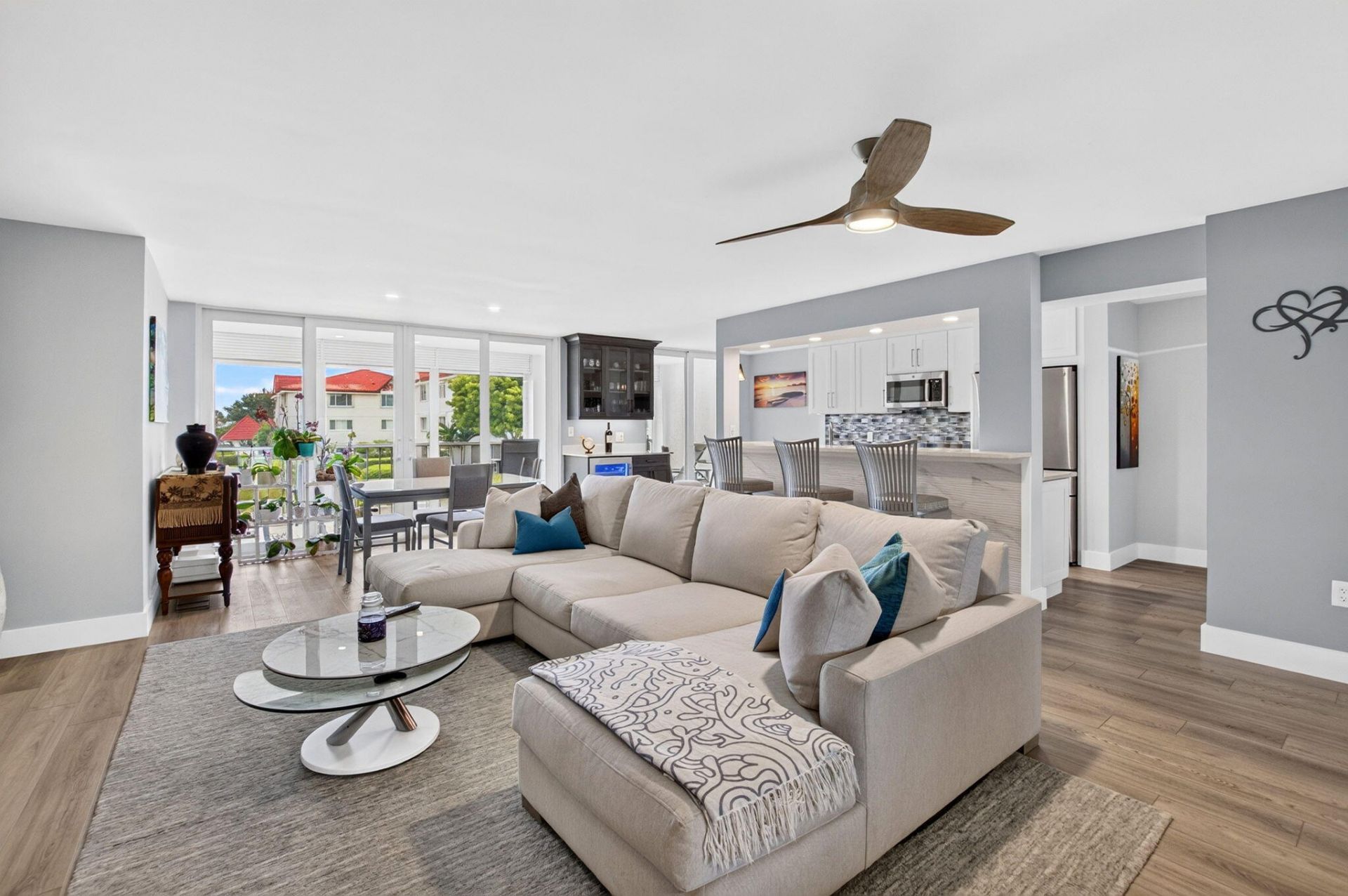 104 Half Moon Circle, Unit D2, Hypoluxo, FL 33462 Photo
