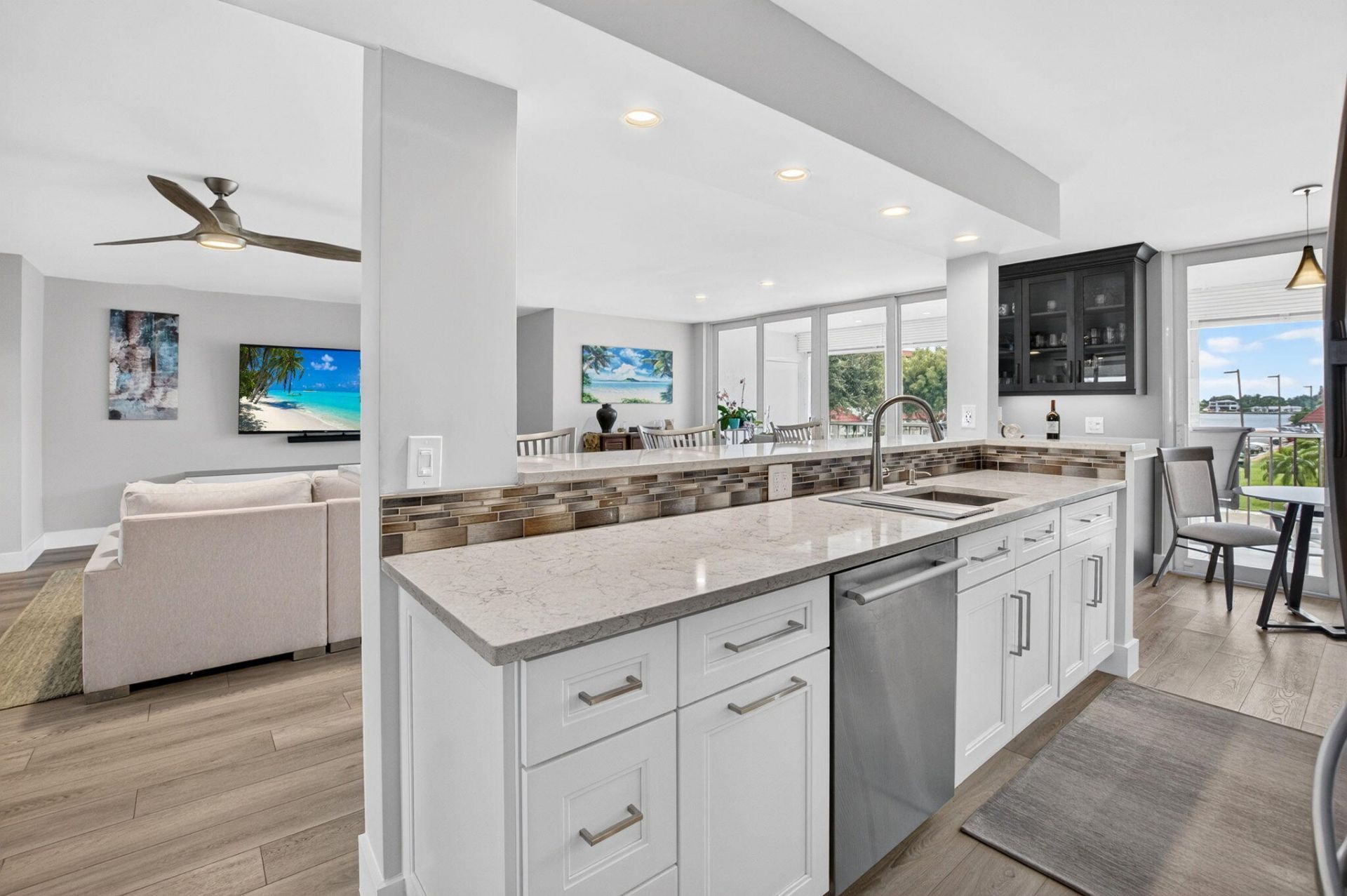 104 Half Moon Circle, Unit D2, Hypoluxo, FL 33462 Photo