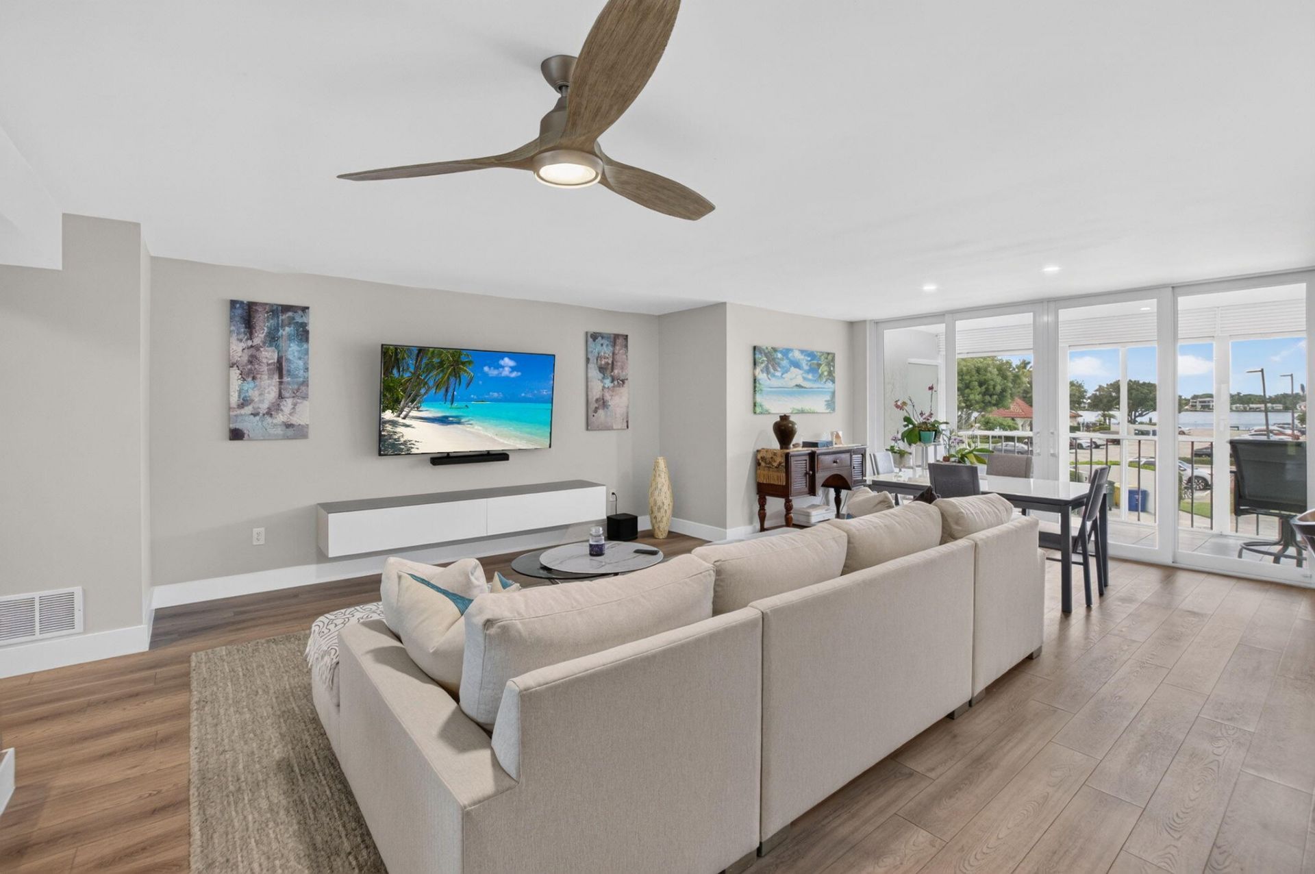104 Half Moon Circle, Unit D2, Hypoluxo, FL 33462 Photo