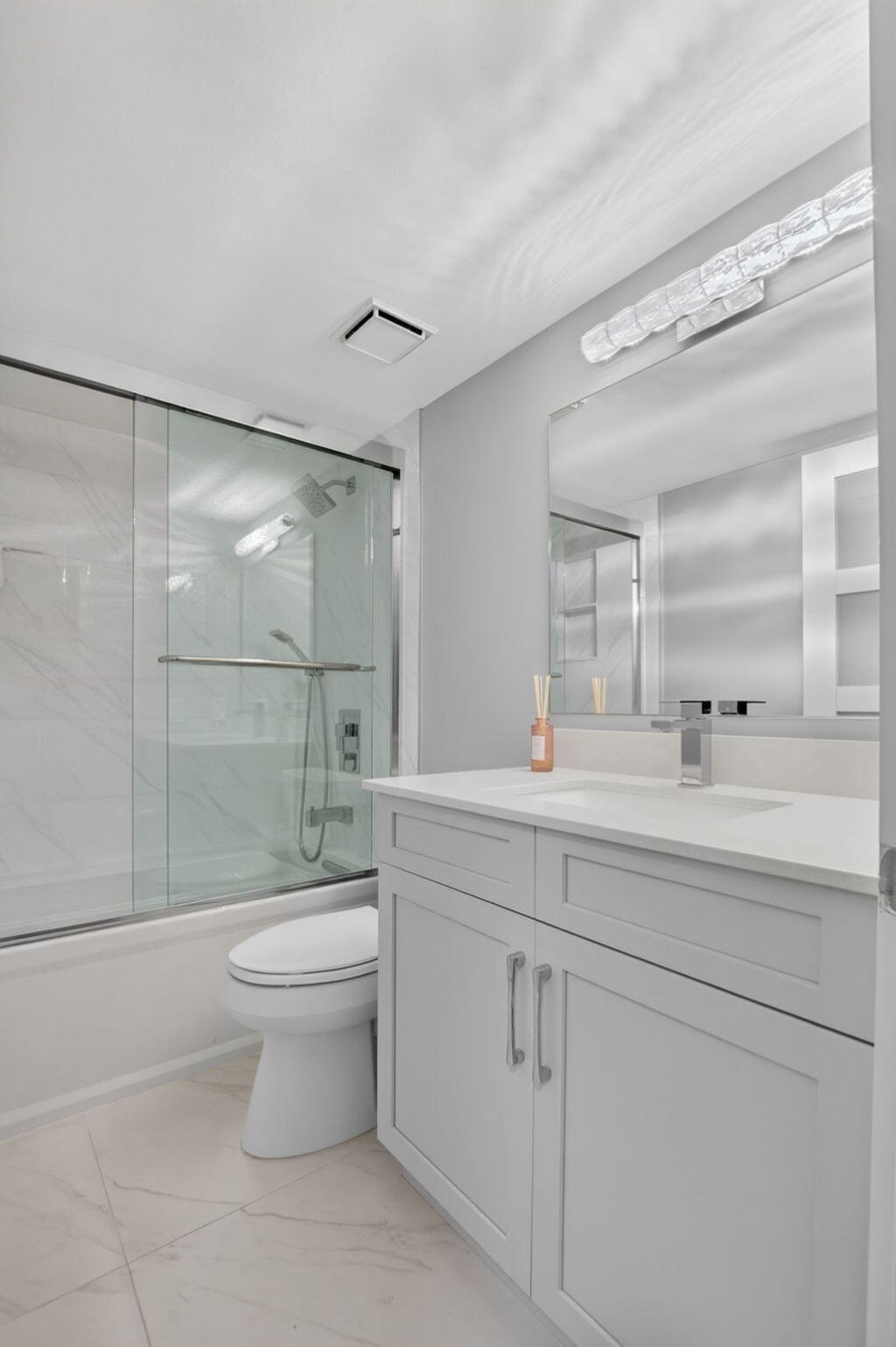 104 Half Moon Circle, Unit D2, Hypoluxo, FL 33462 Photo
