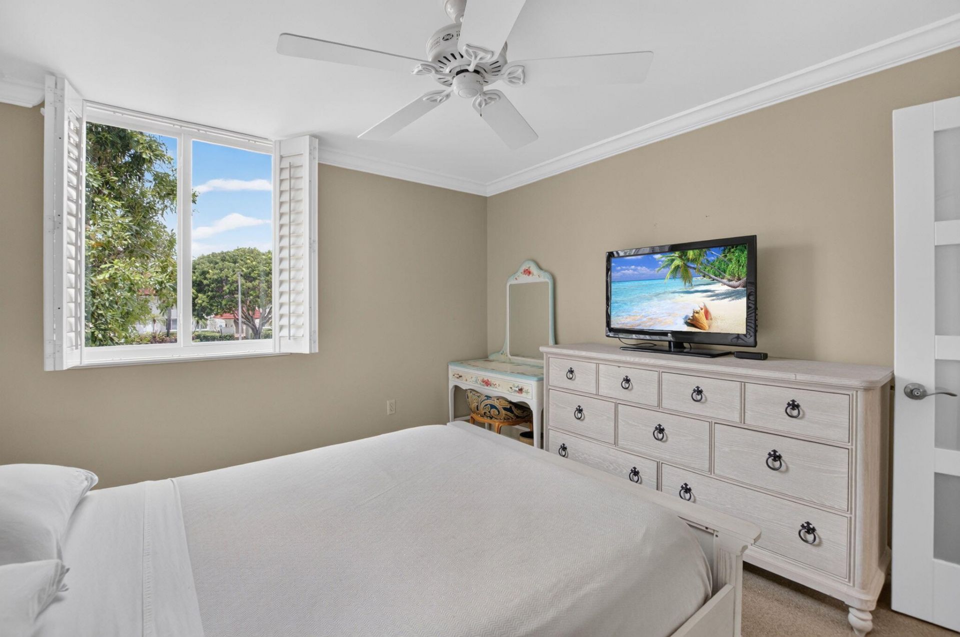 104 Half Moon Circle, Unit D2, Hypoluxo, FL 33462 Photo
