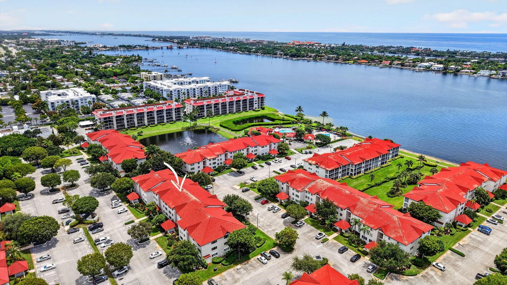 104 Half Moon Circle, Unit D2, Hypoluxo, FL 33462 Photo