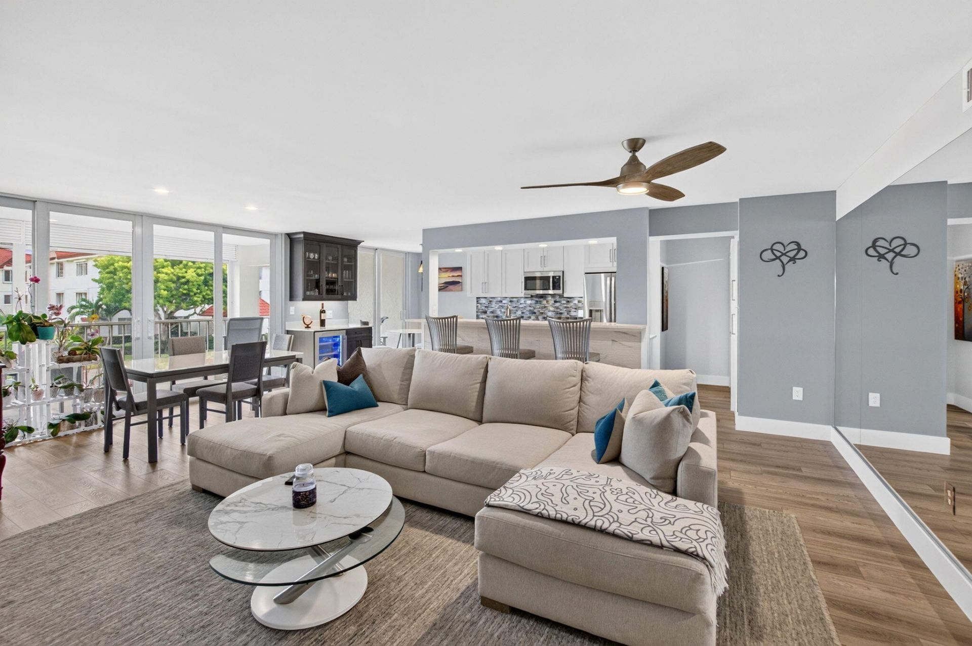 104 Half Moon Circle, Unit D2, Hypoluxo, FL 33462 Photo