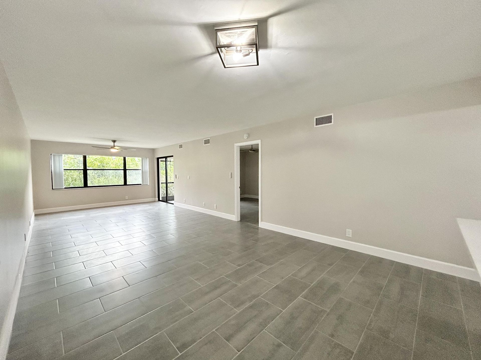 7681 Tahiti Lane, Unit 102, Lake Worth, FL 33467 Photo