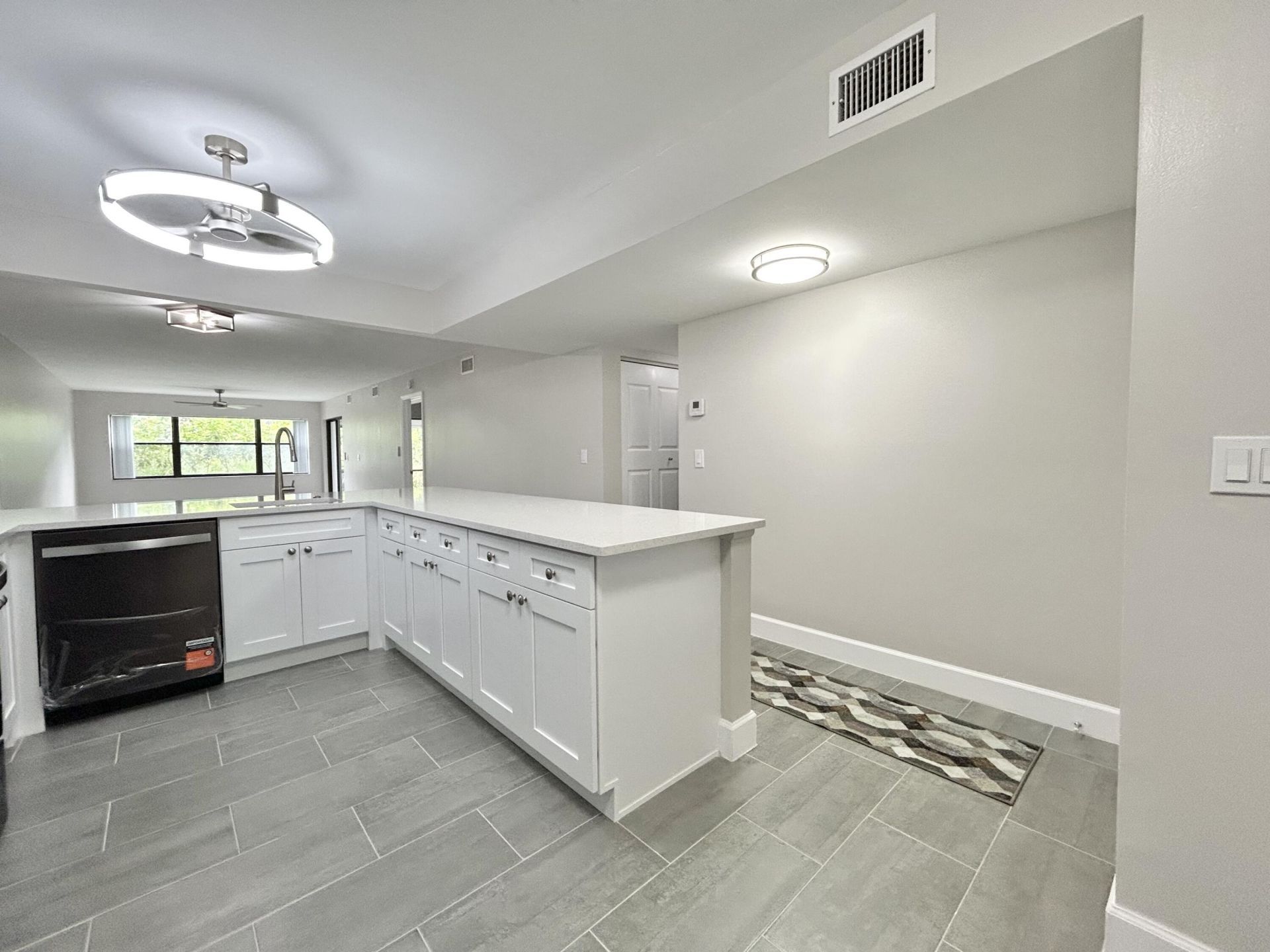 7681 Tahiti Lane, Unit 102, Lake Worth, FL 33467 Photo