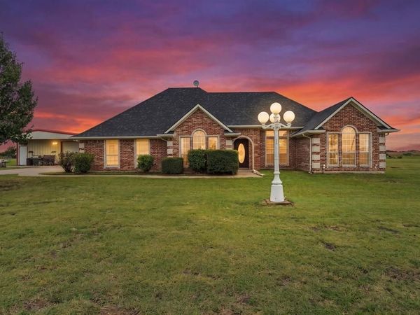 4106 Fox Run , Caddo Mills, TX 75135