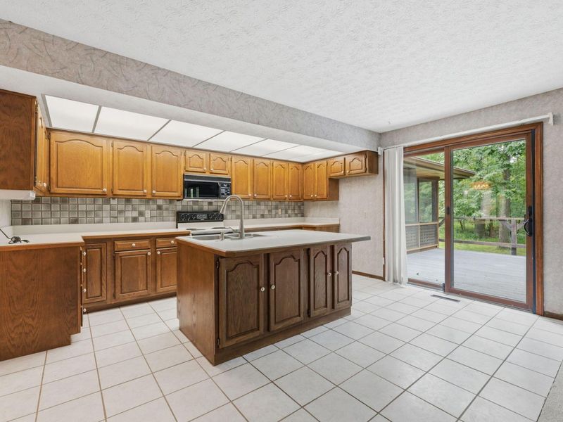 2660 Tally Ho Drive, Blacklick, OH 43004 Photo 14