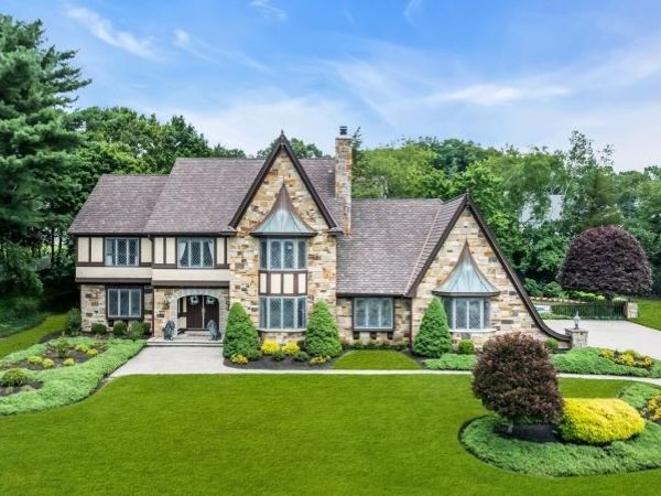 2520 Autumn Dr, Wall, NJ 08736