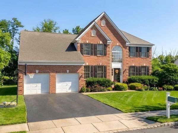 26 Rouser Way, Hillsborough, NJ 08844