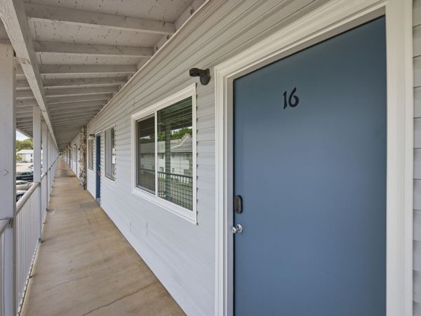 201 E College Boulevard, Unit 16, Niceville, FL 32578