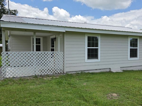 4895 Old Spanish Trail , Marianna, FL 32448