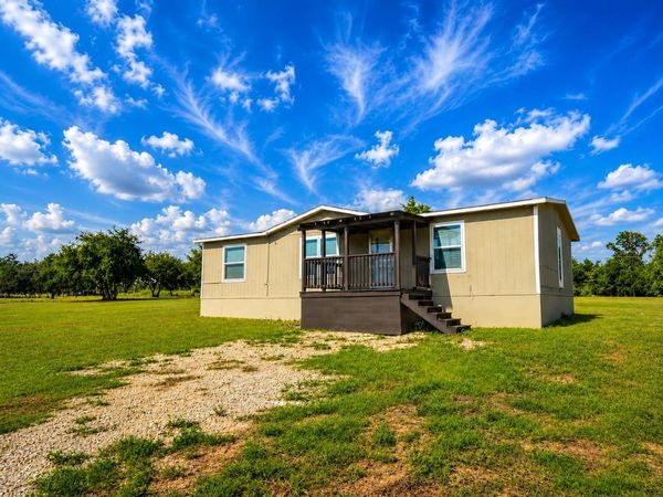 126 Esperanza DR, Bastrop, TX 78602