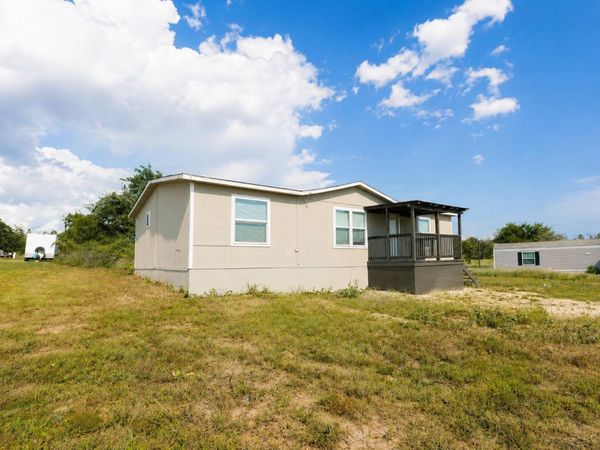 126 Esperanza DR, Bastrop, TX 78602