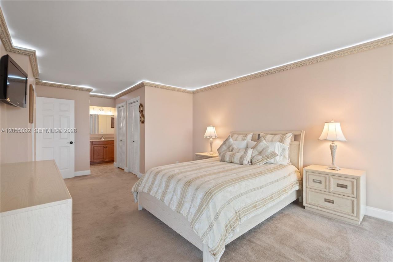 1600 S Ocean Dr , Unit 18B, Hollywood, FL 33019 Photo