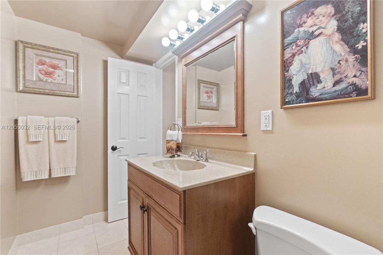 1600 S Ocean Dr , Unit 18B, Hollywood, FL 33019 Photo