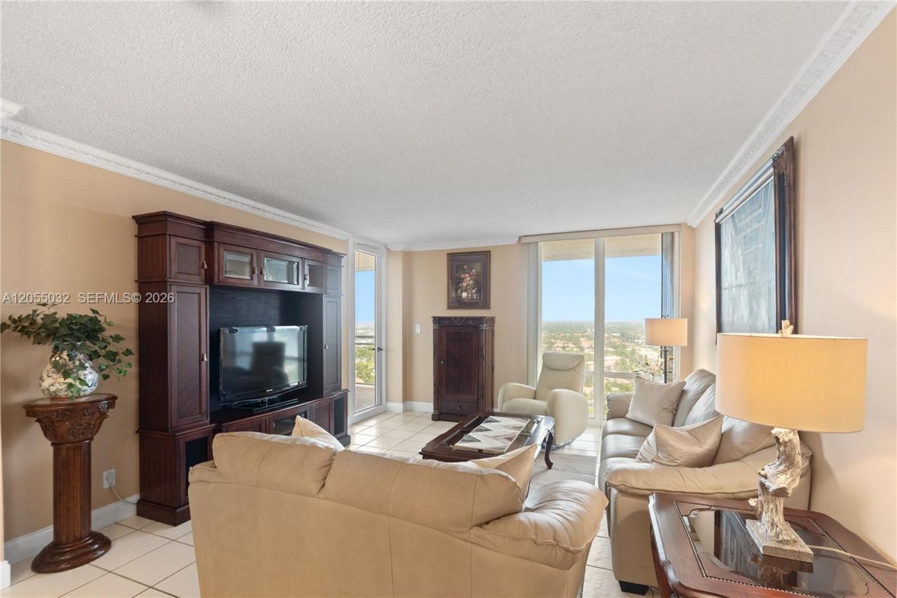 1600 S Ocean Dr , Unit 18B, Hollywood, FL 33019 Photo
