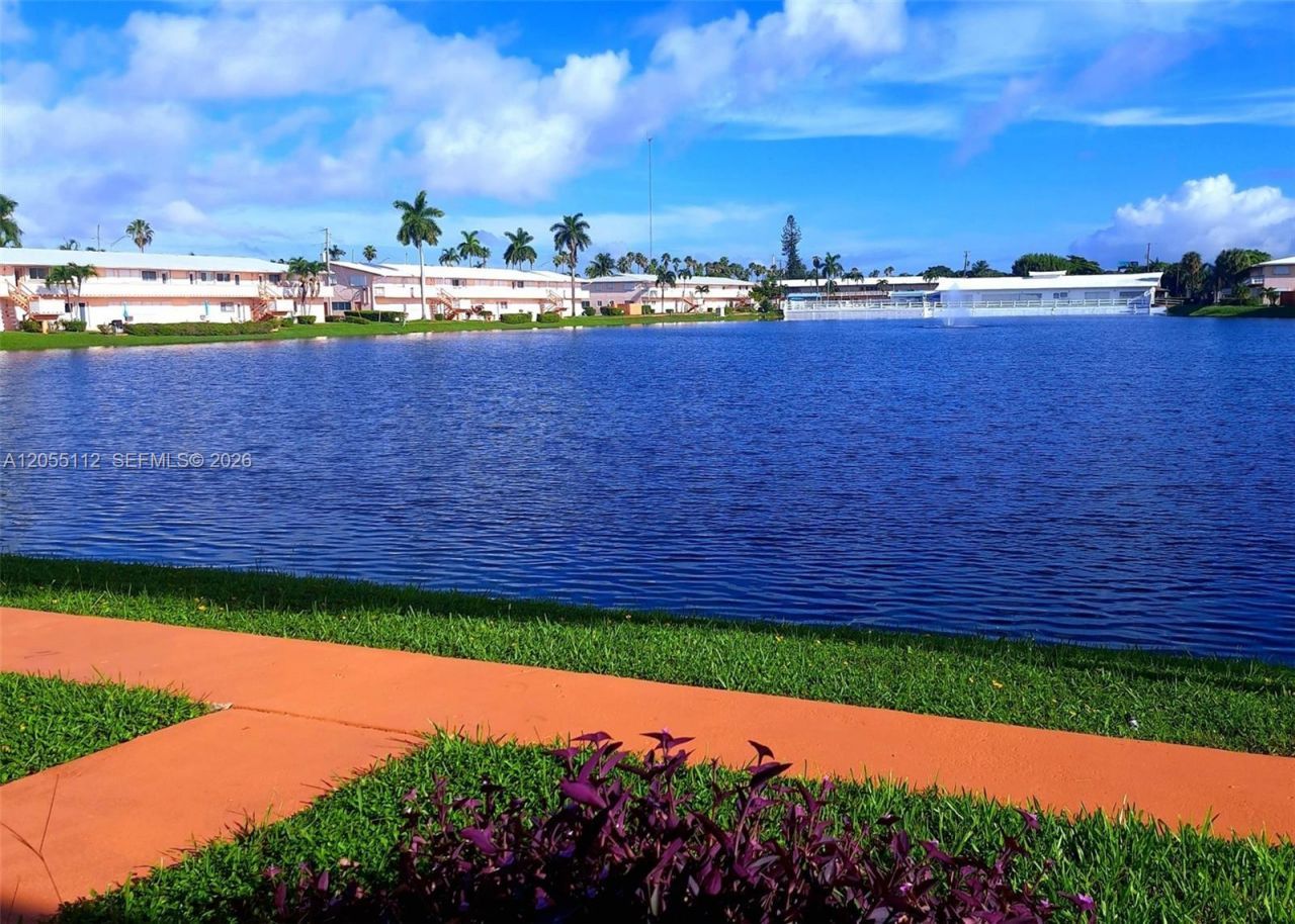 901 SW 11th Ave , Unit 4H, Hallandale Beach, FL 33009 Photo