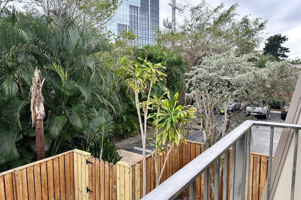 1700 Embassy Drive, Unit Apt 402, West Palm Beach, FL 33401 Photo
