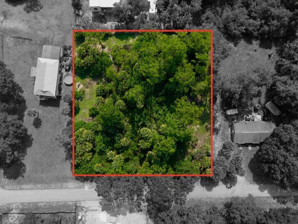 2303 Monroe Avenue, Alva, FL 33920