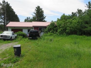 20661 Hackett Lake Highway, Presque Isle Township, Mi 49765