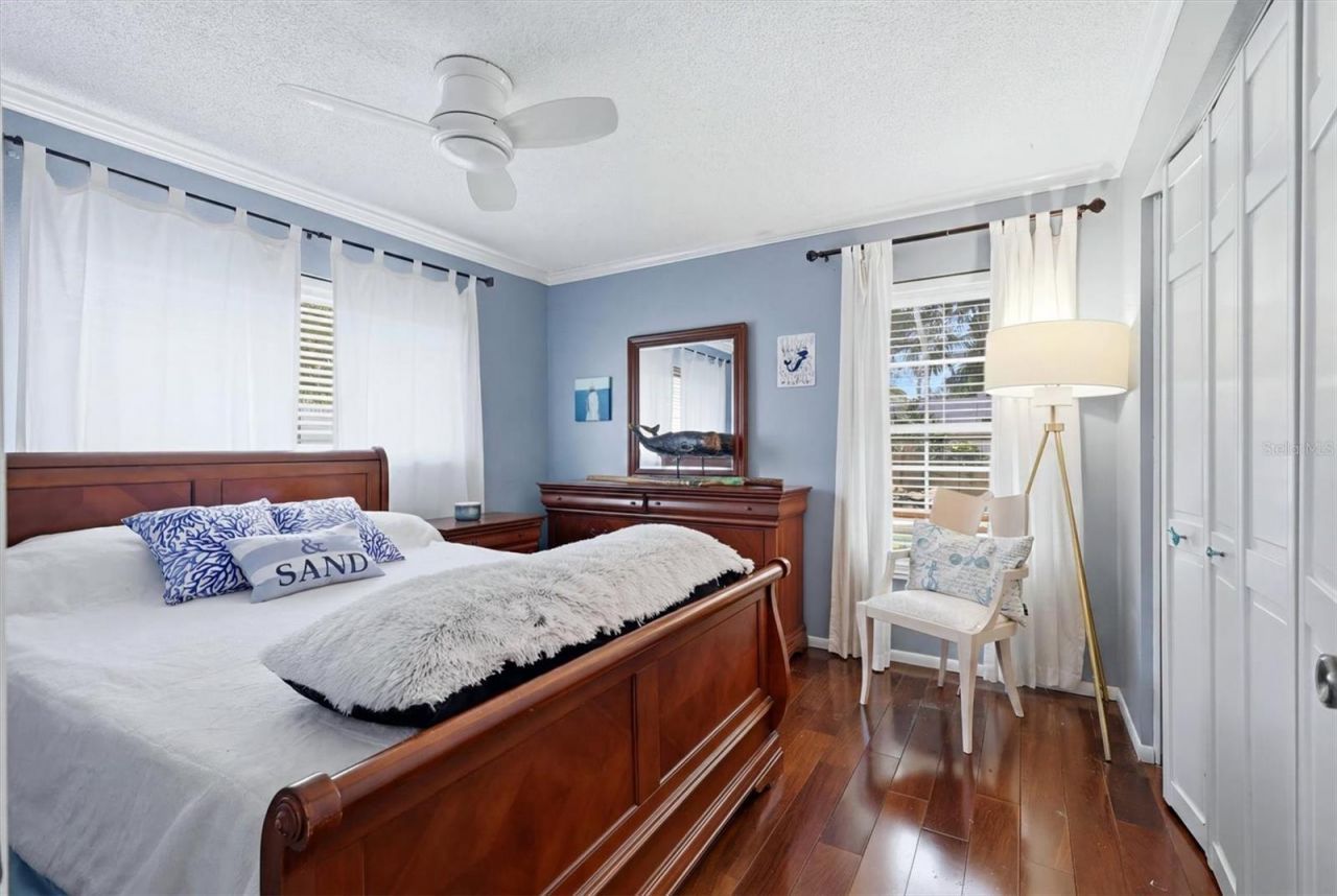 1833 Oak View Drive , Sarasota, FL 34232 Photo