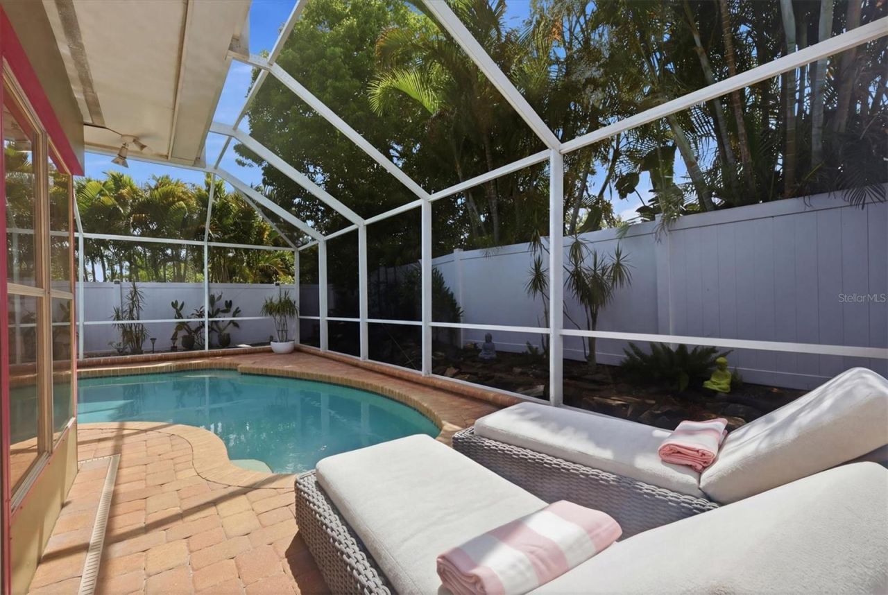 1833 Oak View Drive , Sarasota, FL 34232 Photo