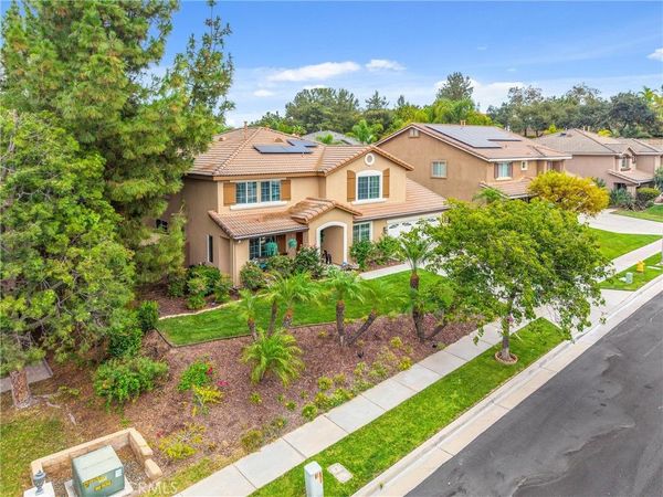 4015 Belfry Cir, Corona, CA 92883