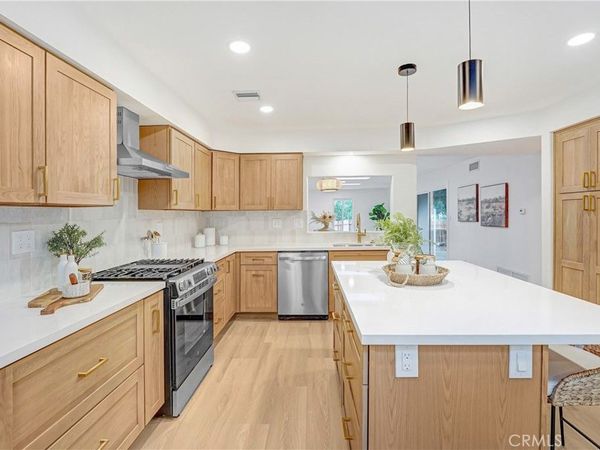 22323 Miranda Street , Woodland Hills, CA 91367