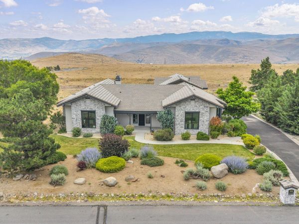 224 S Earlham Court, Reno, NV 89511