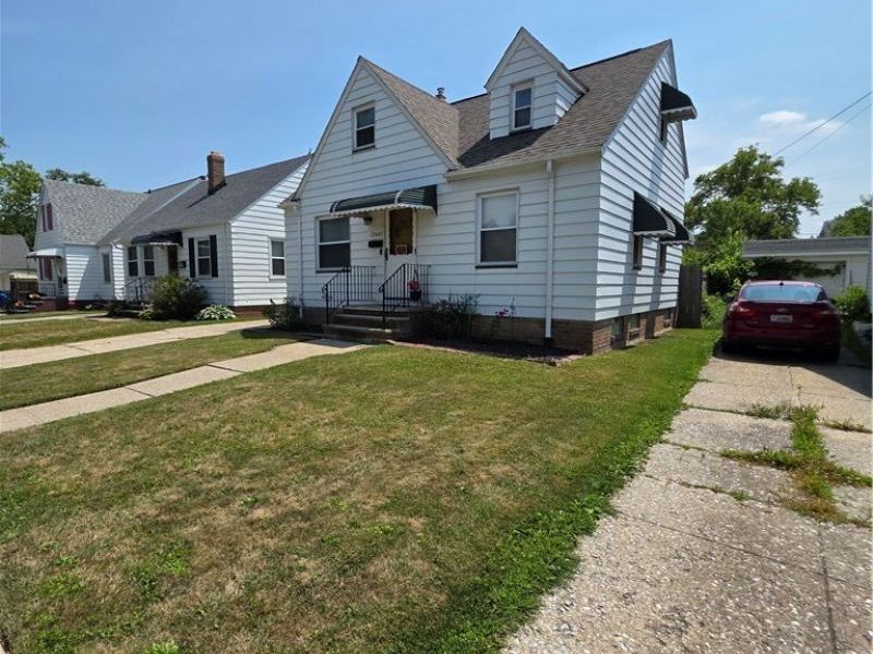 13445 Wainstead Avenue, Cleveland, OH 44111 Photo 27