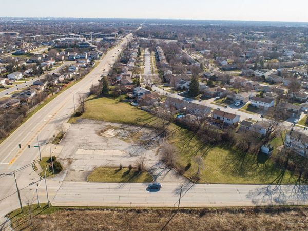 8701 S Kean Avenue , Hickory Hills, IL 60457