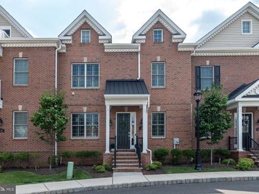 17 CREEKVIEW LANE, YARDLEY, PA 19067