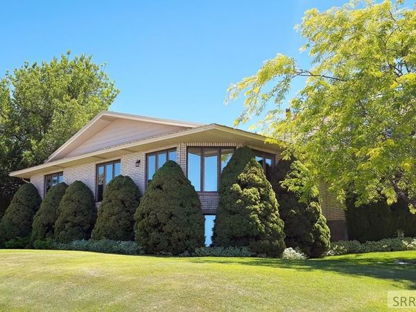 310 S 4th E, REXBURG, ID 83440