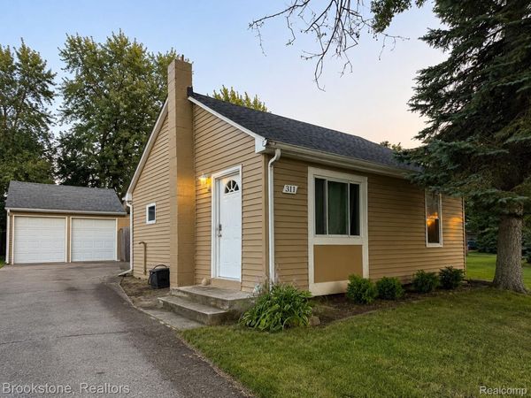 311 W Grand Traverse Street, Commerce Township, Mi 48382
