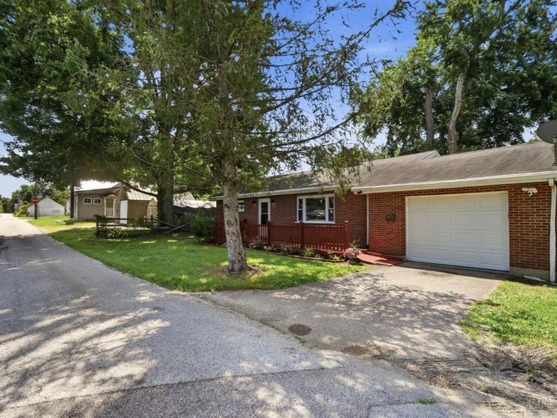 417 Davis Lane, Bethel, OH 45106 Photo 4