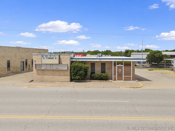 811 W Broadway Street , Ardmore, OK 73401
