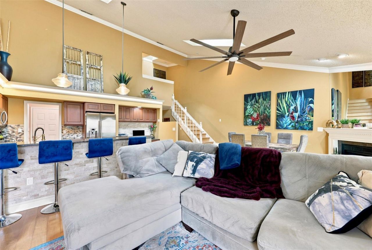 673 Segovia Court Ne, Unit 702, Saint Petersburg, FL 33703 Photo