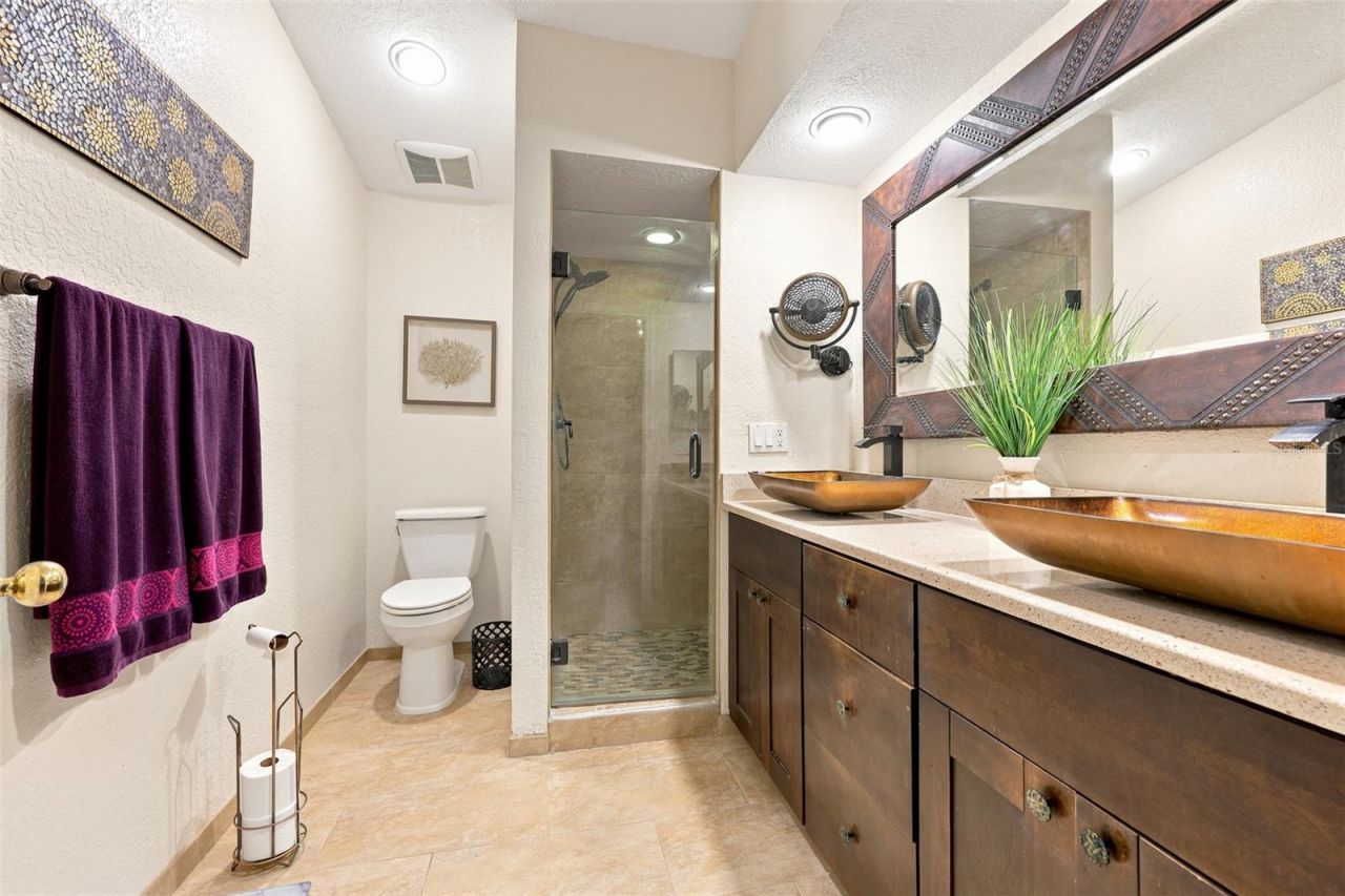 673 Segovia Court Ne, Unit 702, Saint Petersburg, FL 33703 Photo