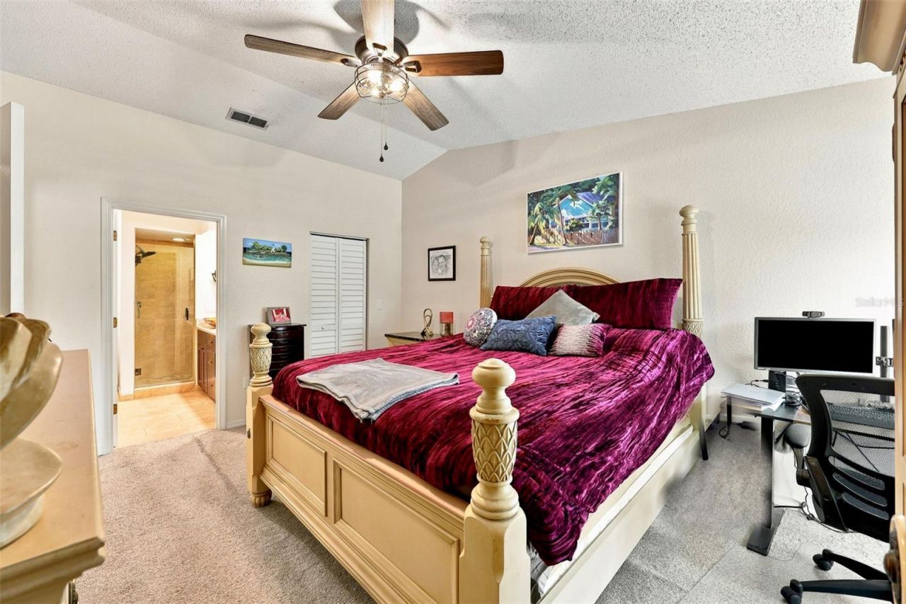 673 Segovia Court Ne, Unit 702, Saint Petersburg, FL 33703 Photo